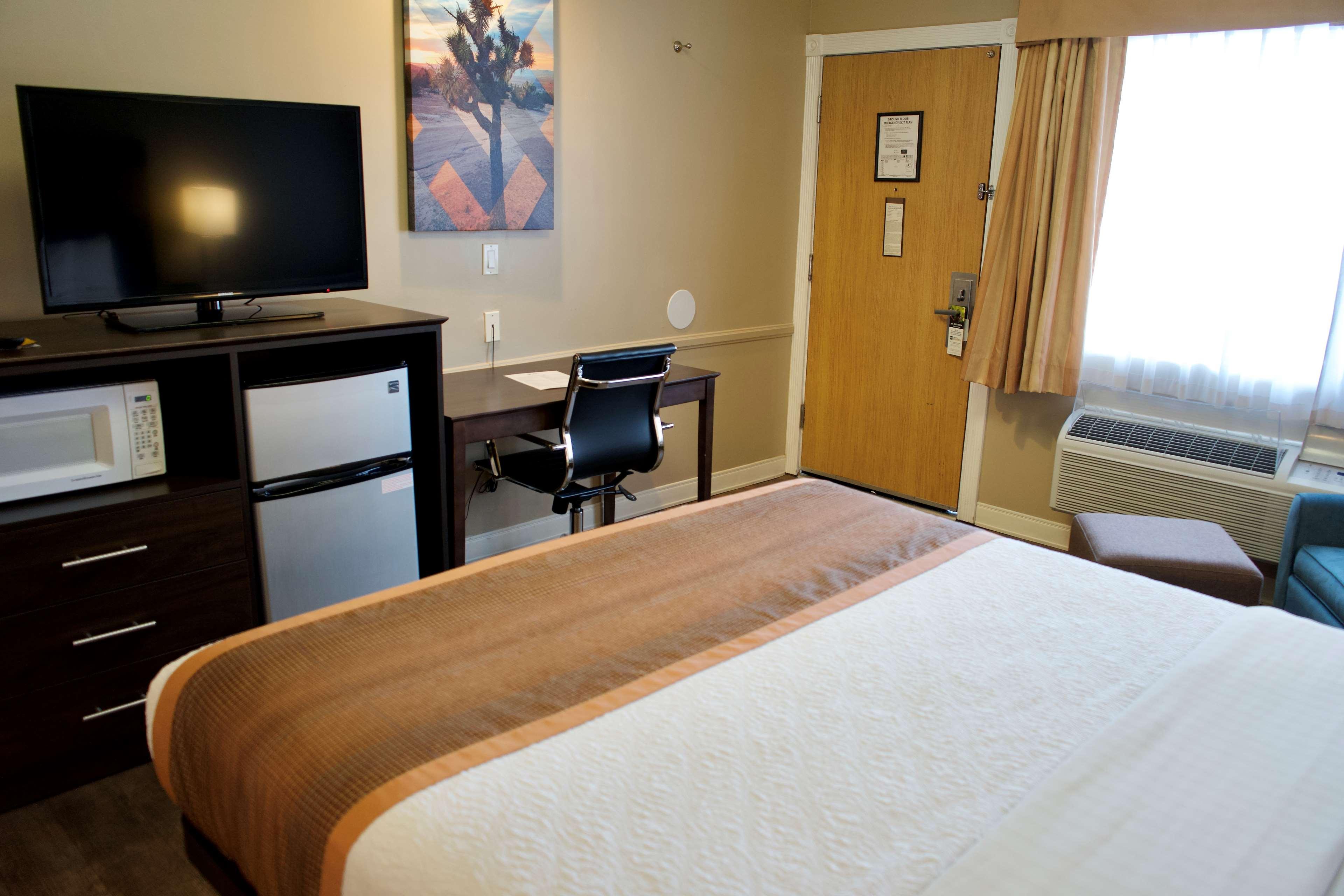 Best Western China Lake Inn Ridgecrest Bagian luar foto