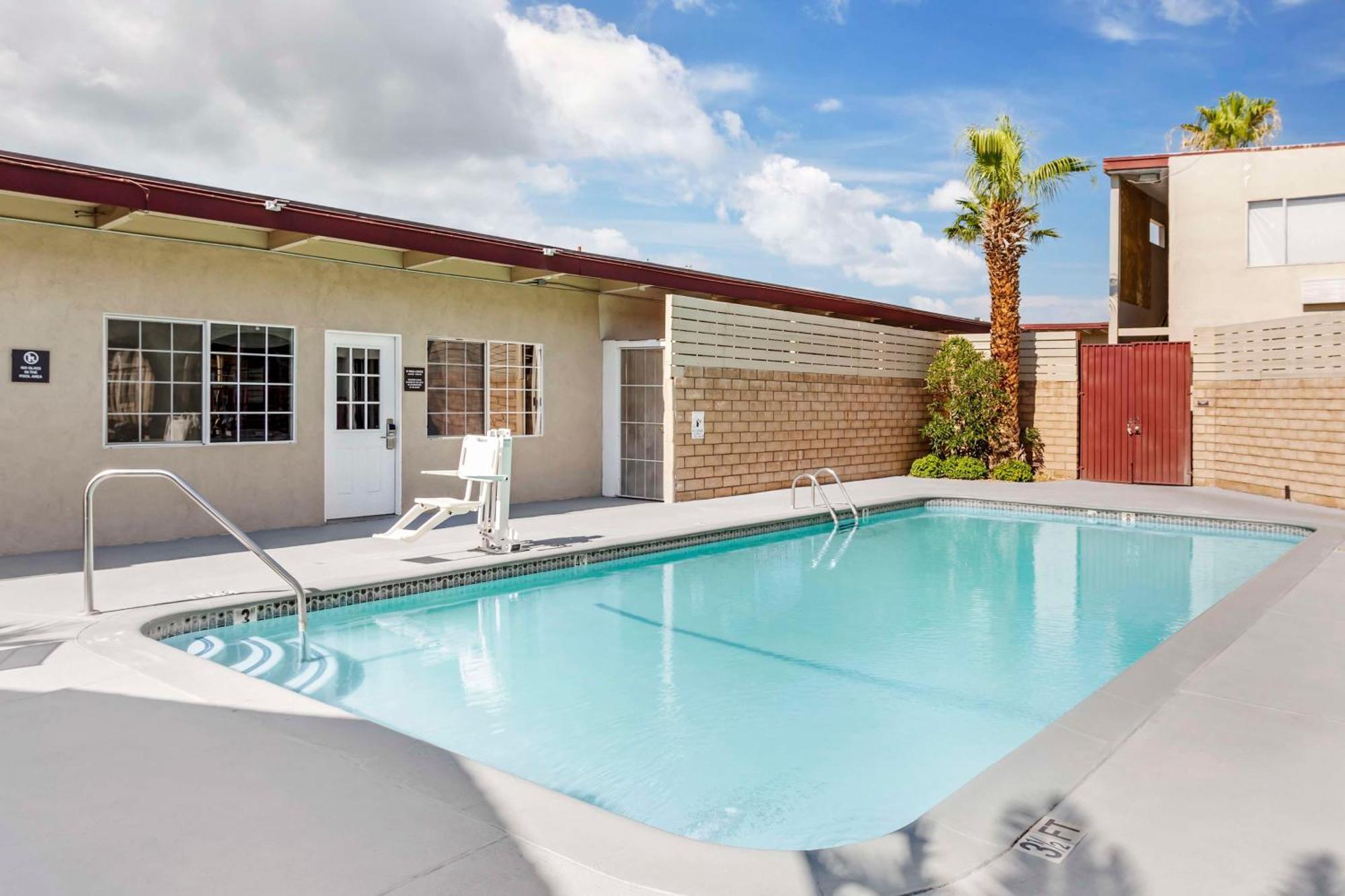 Best Western China Lake Inn Ridgecrest Bagian luar foto