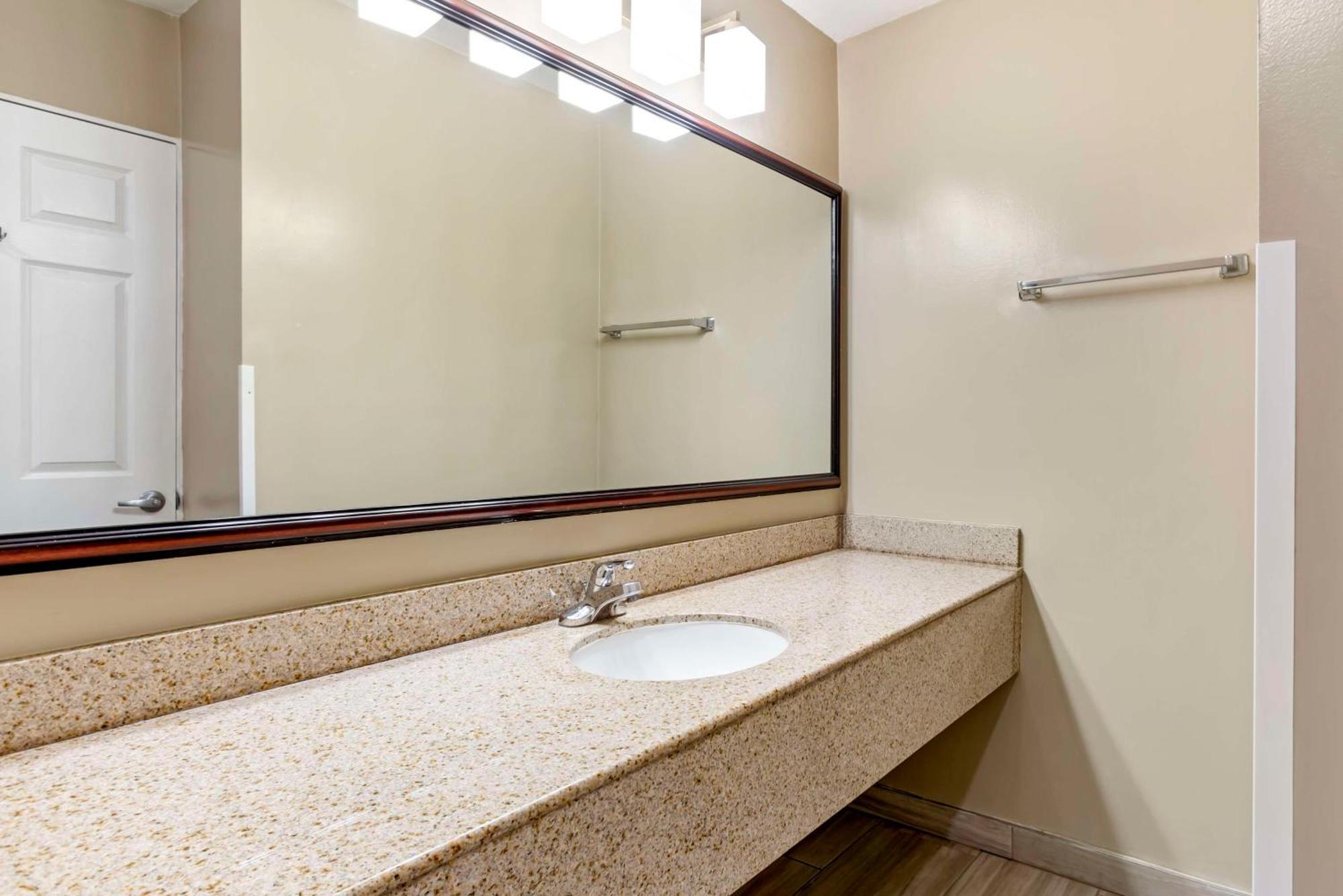 Best Western China Lake Inn Ridgecrest Bagian luar foto