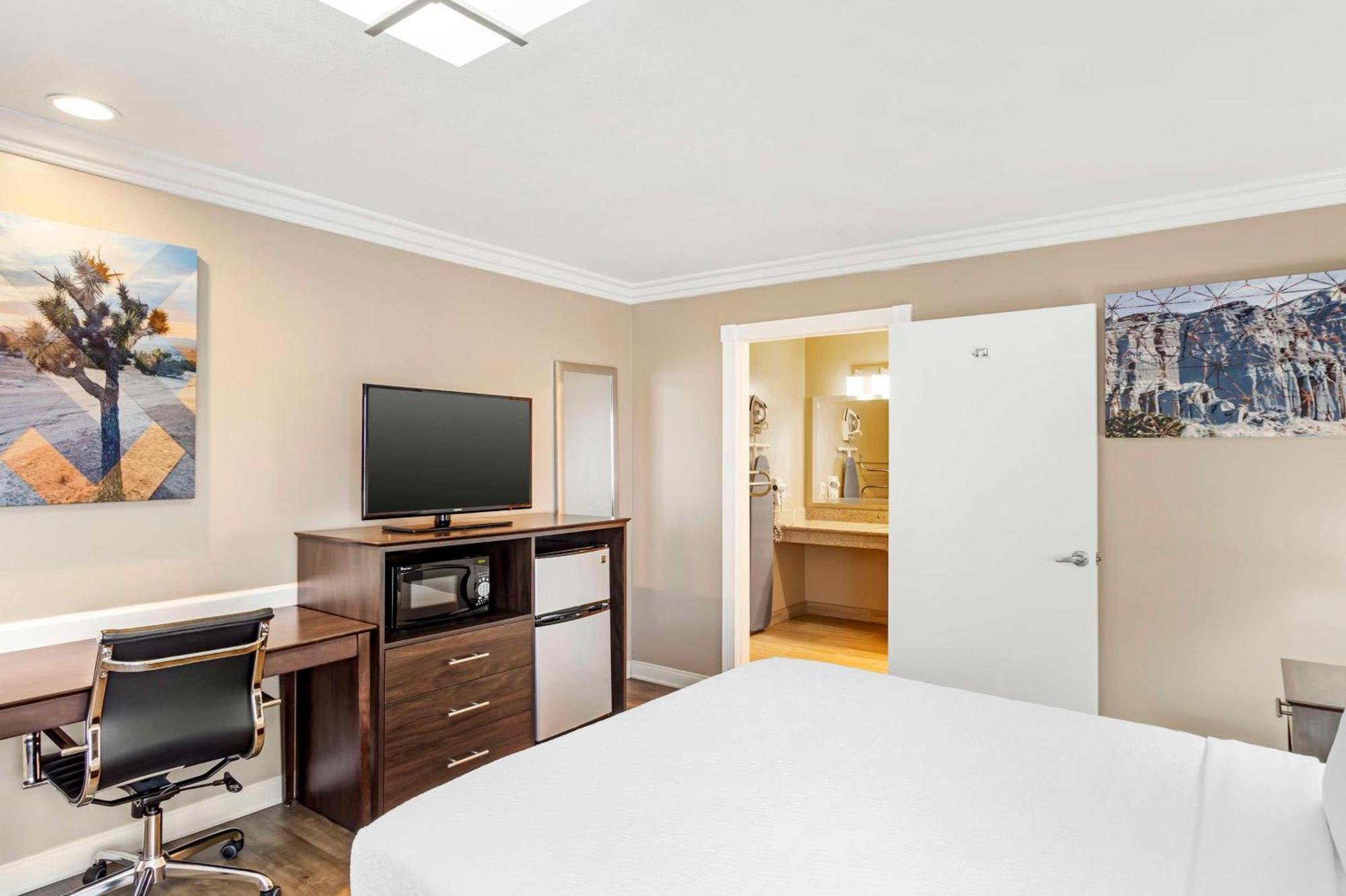 Best Western China Lake Inn Ridgecrest Bagian luar foto