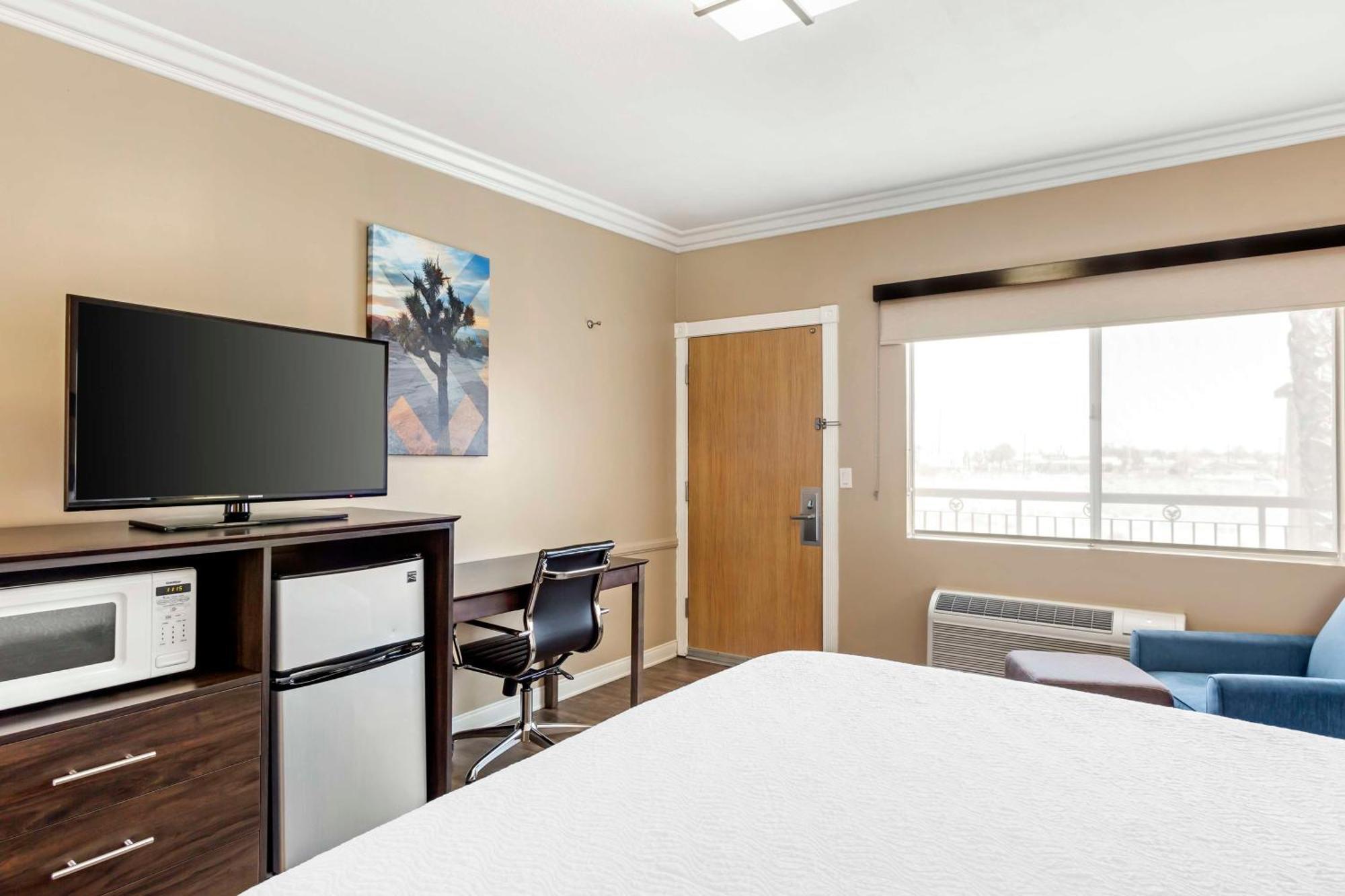 Best Western China Lake Inn Ridgecrest Bagian luar foto